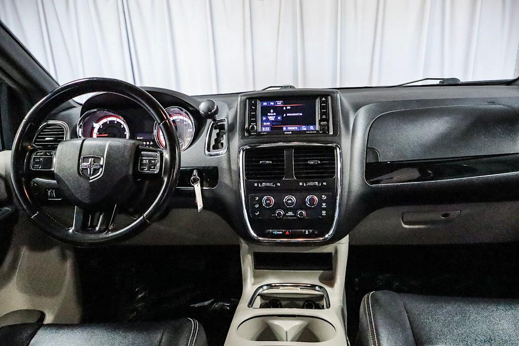 2019 Dodge Grand Caravan SXT 2