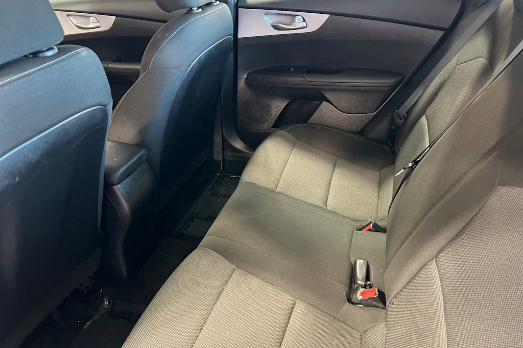 2024 Kia Forte LXS 10