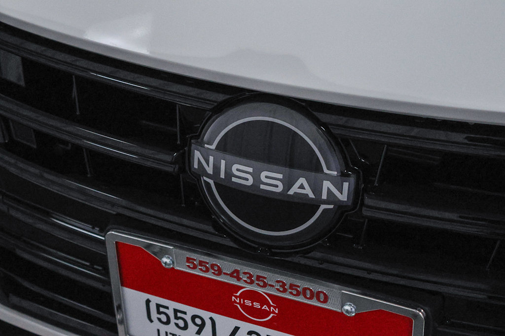 2025 Nissan Versa S 6