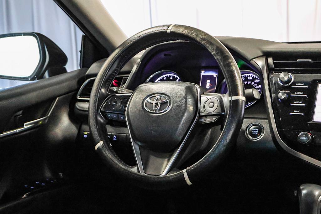 2019 Toyota Camry SE 12