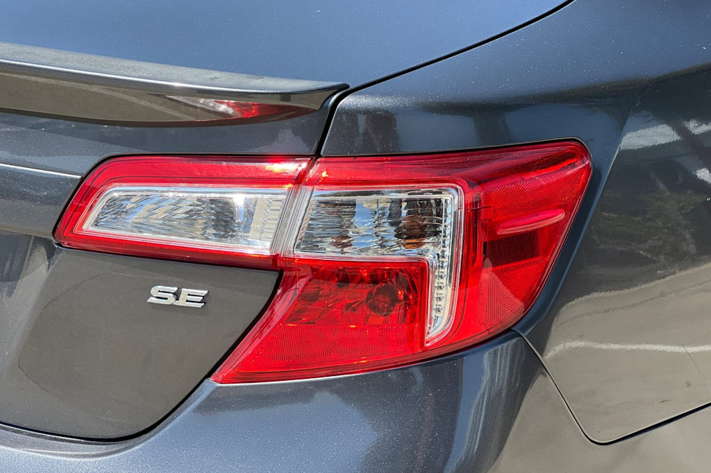 2014 Toyota Camry SE 25