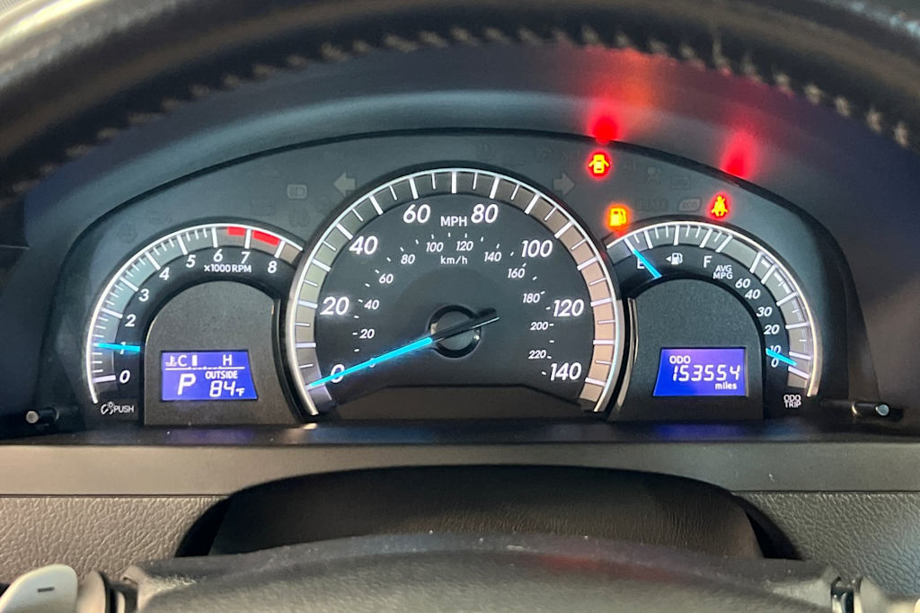 2014 Toyota Camry SE 15