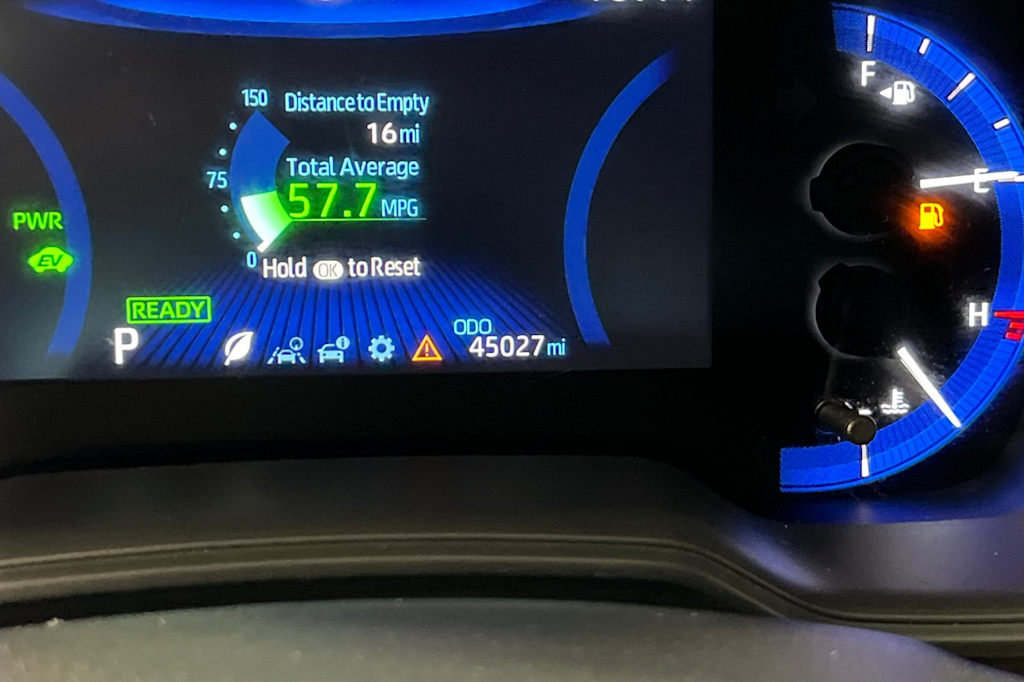 2022 Toyota Corolla LE 25