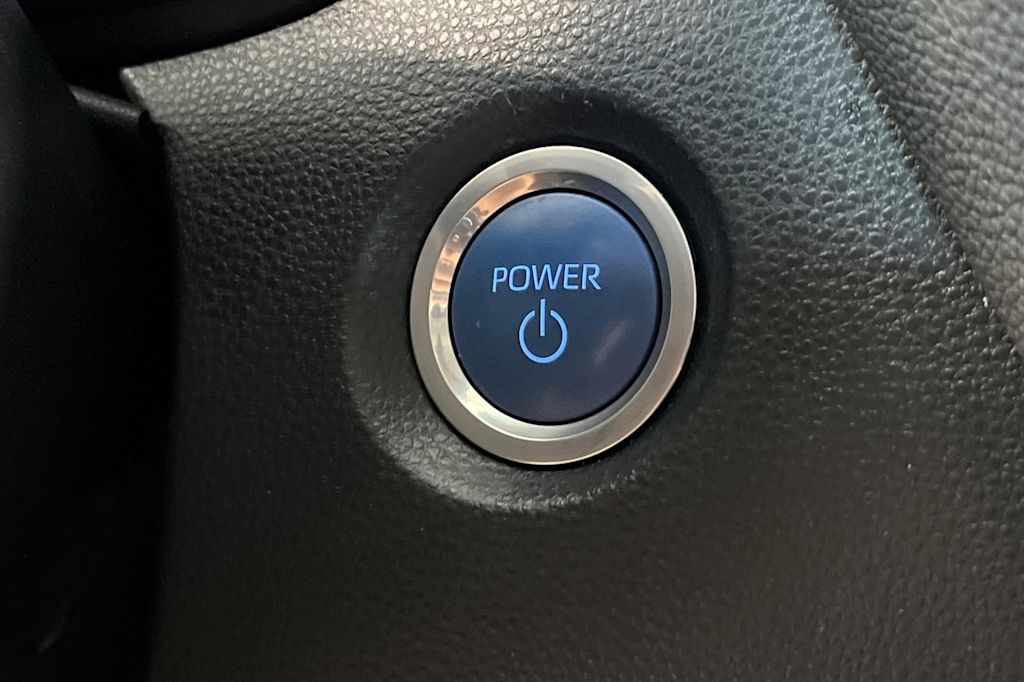 2022 Toyota Corolla LE 23