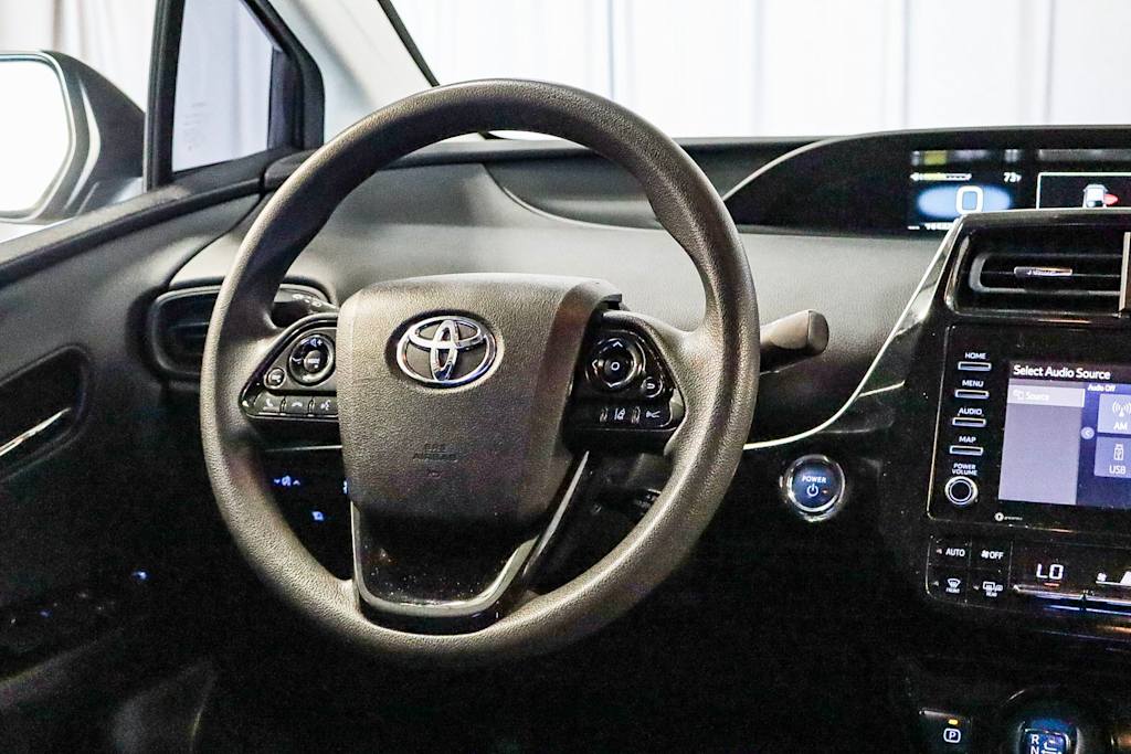 2021 Toyota Prius L Eco 9