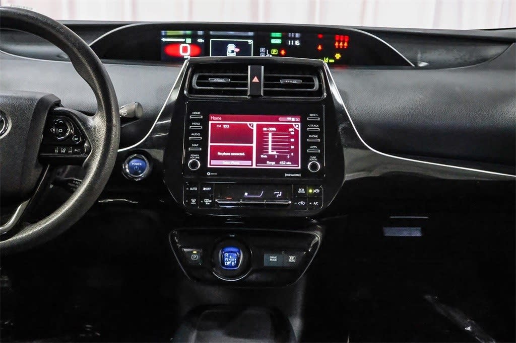 2022 Toyota Prius L Eco 13
