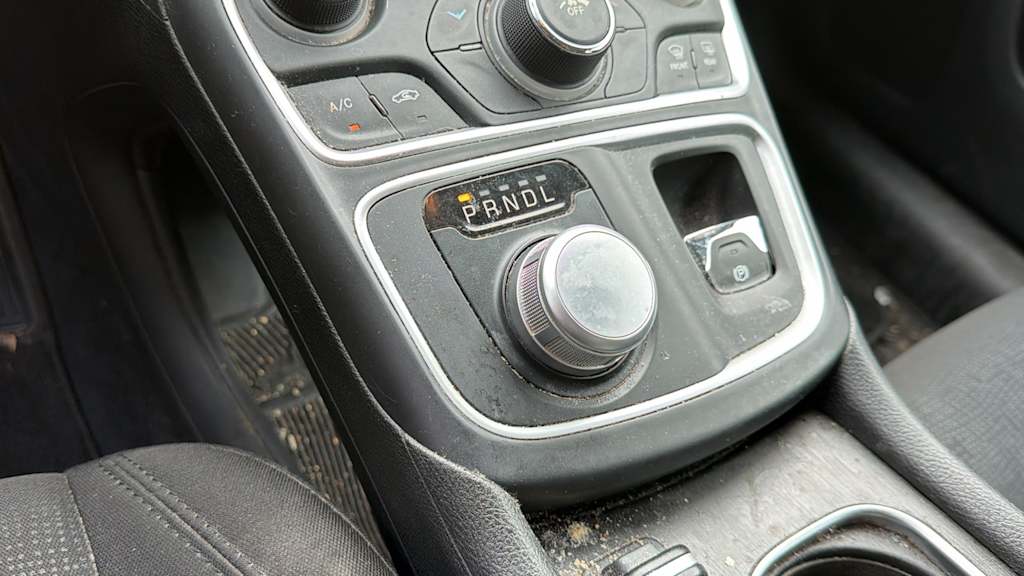 Thumbnail: 2016 Chrysler 200 - 11