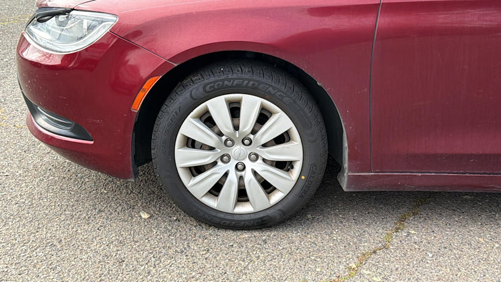 Thumbnail: 2016 Chrysler 200 - 8