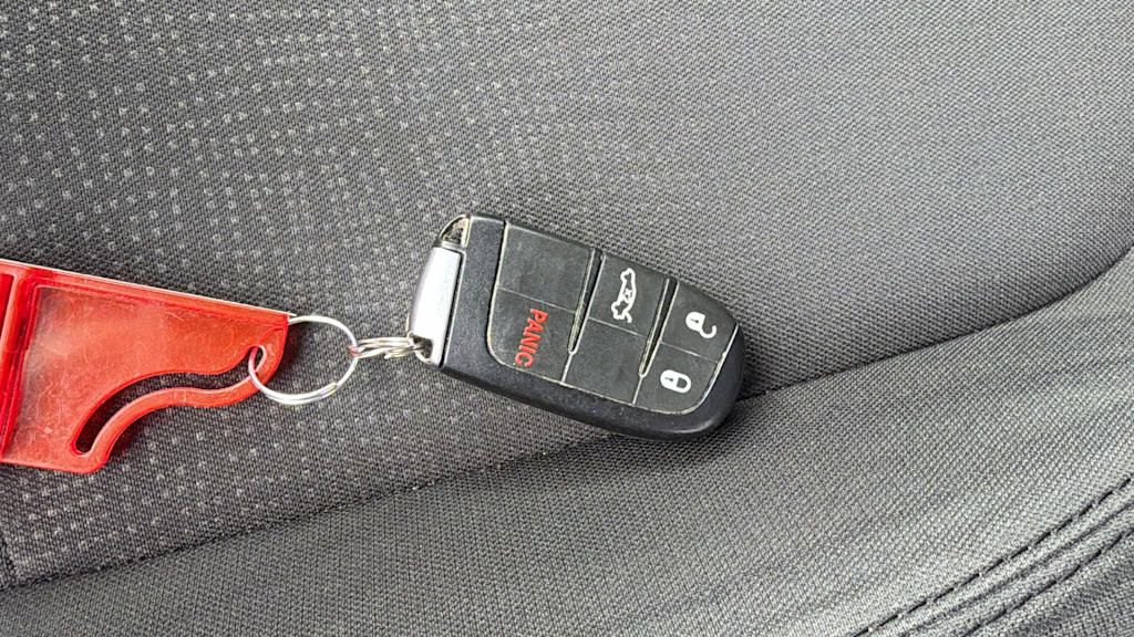 Thumbnail: 2016 Chrysler 200 - 13