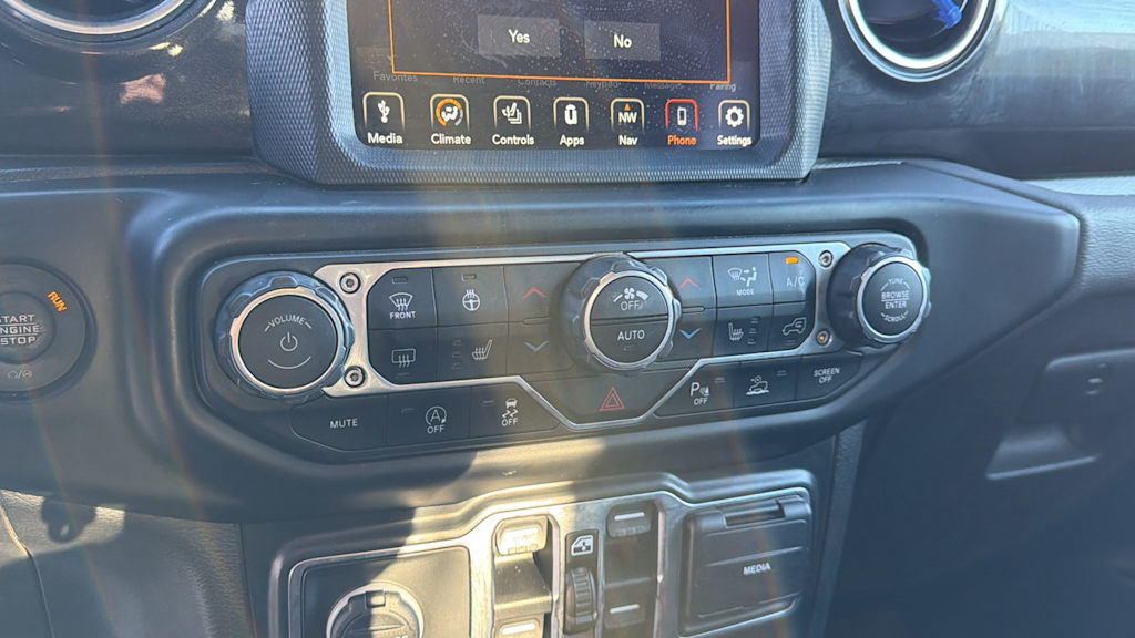 Thumbnail: 2021 Jeep Wrangler - 20