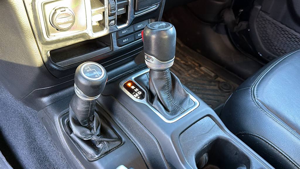 Thumbnail: 2021 Jeep Wrangler - 14