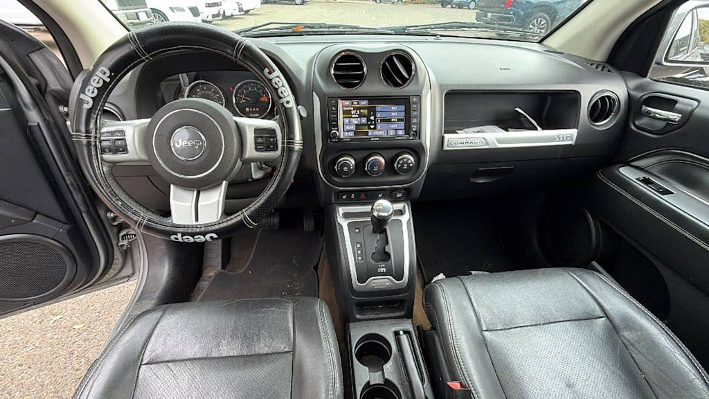 Thumbnail: 2016 Jeep Compass - 12