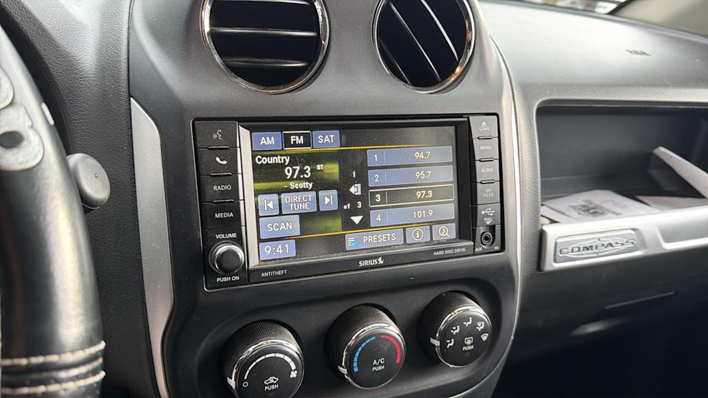Thumbnail: 2016 Jeep Compass - 13