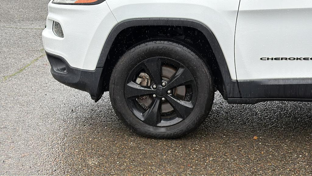 Thumbnail: 2018 Jeep Cherokee - 8