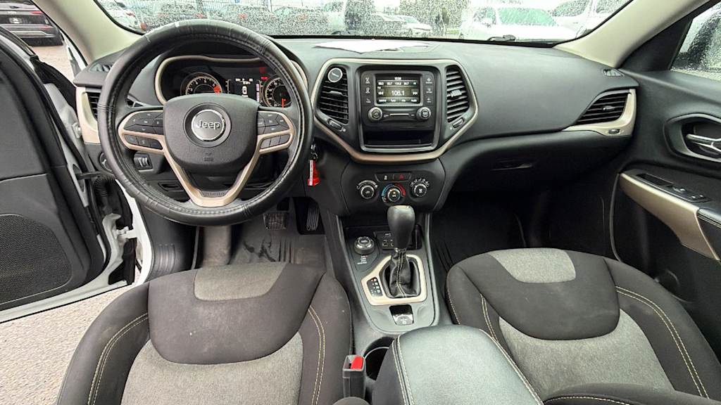 Thumbnail: 2018 Jeep Cherokee - 12