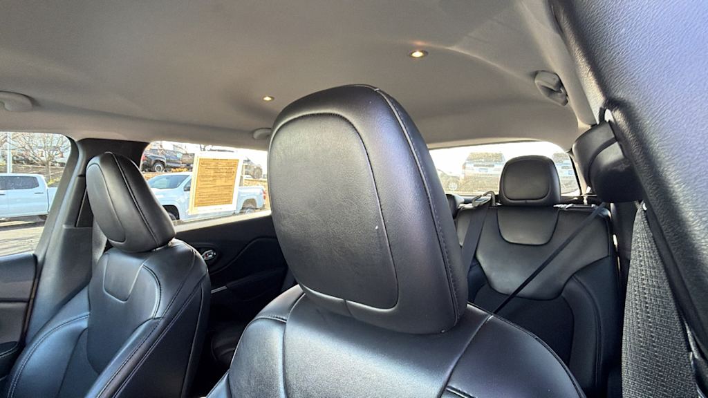 Thumbnail: 2020 Jeep Cherokee - 10