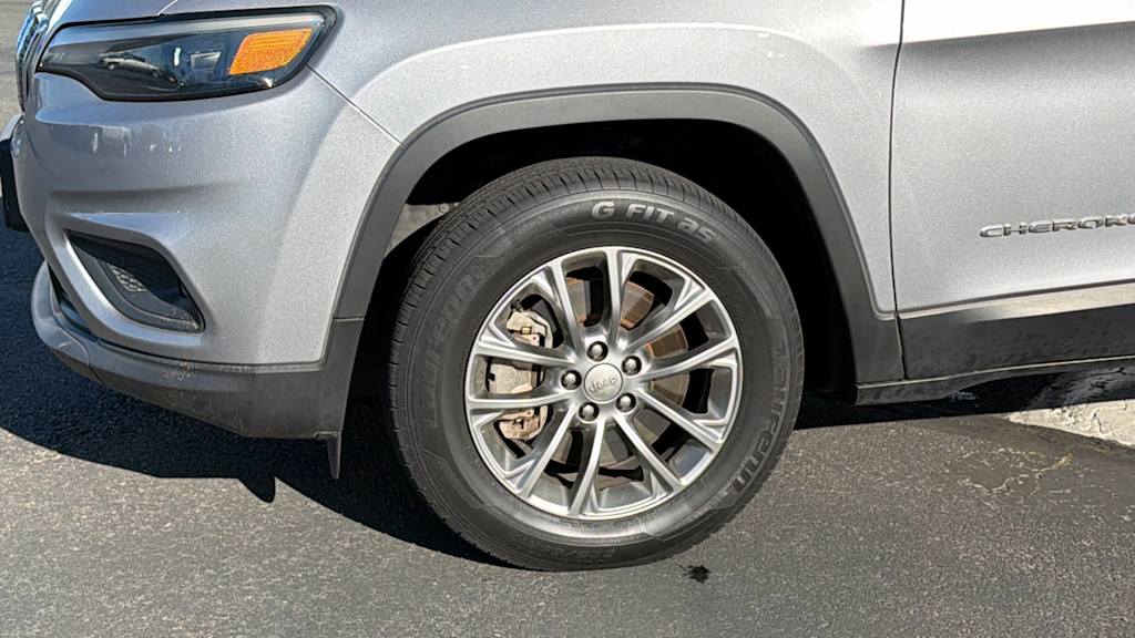 Thumbnail: 2020 Jeep Cherokee - 8