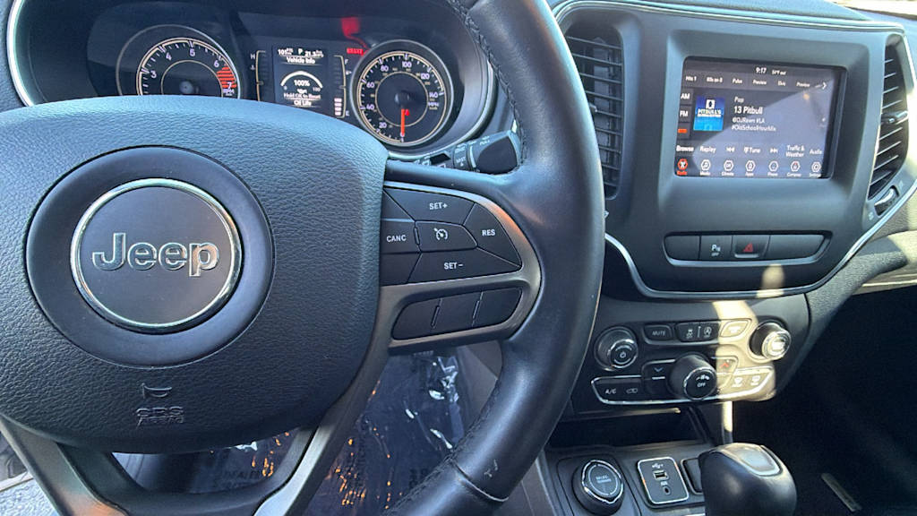 Thumbnail: 2020 Jeep Cherokee - 26