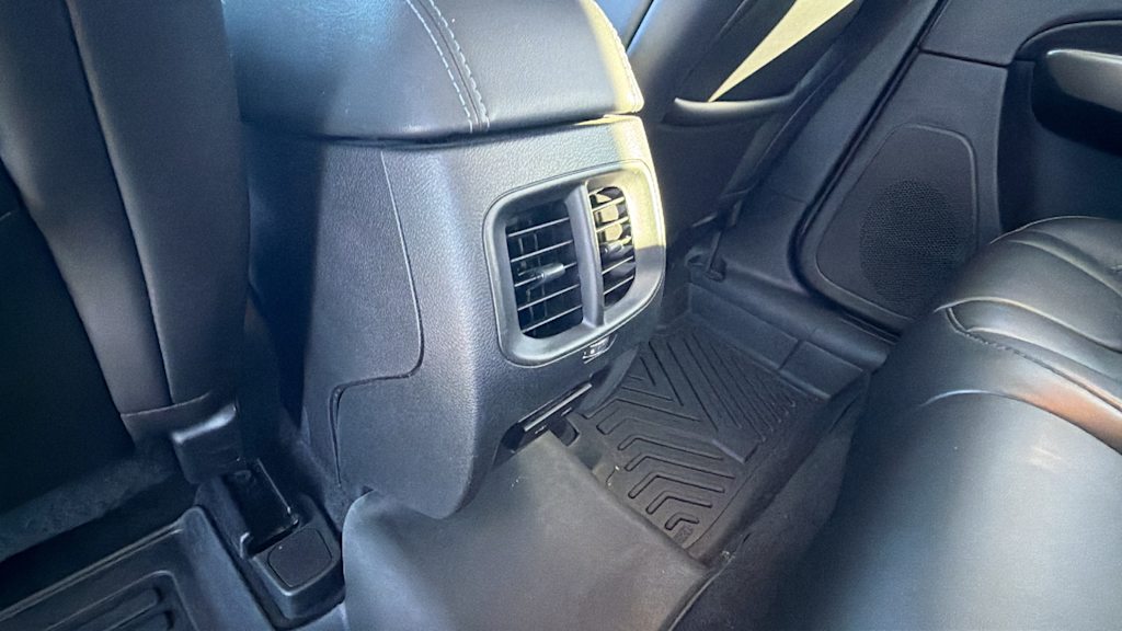 Thumbnail: 2020 Jeep Cherokee - 29