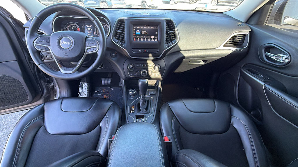 Thumbnail: 2020 Jeep Cherokee - 12