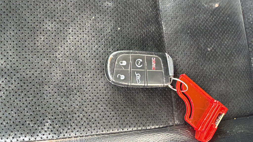 Thumbnail: 2018 Dodge Durango - 8