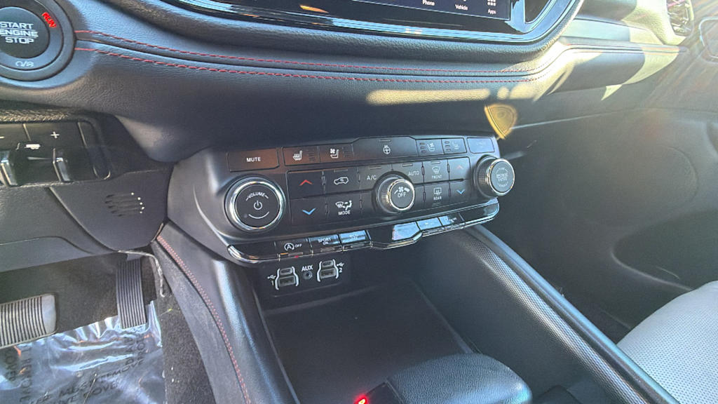 Thumbnail: 2023 Dodge Durango - 14