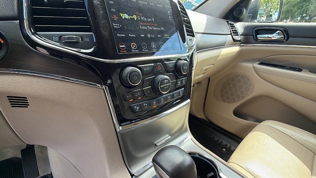 Thumbnail: 2020 Jeep Grand Cherokee - 23