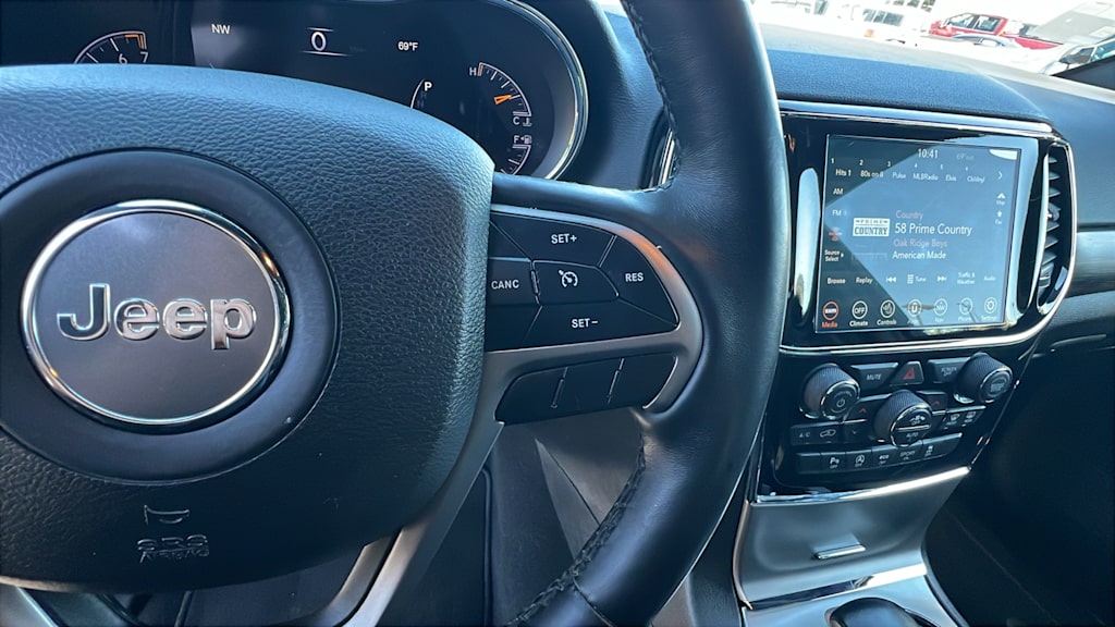2020 Jeep Grand Cherokee Laredo 27