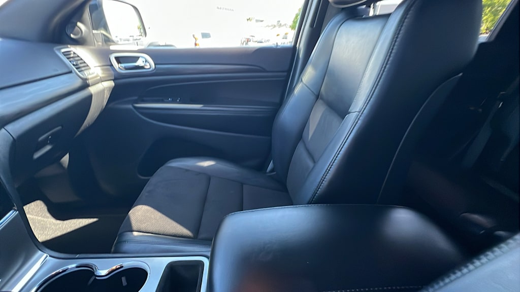 2020 Jeep Grand Cherokee Laredo 10