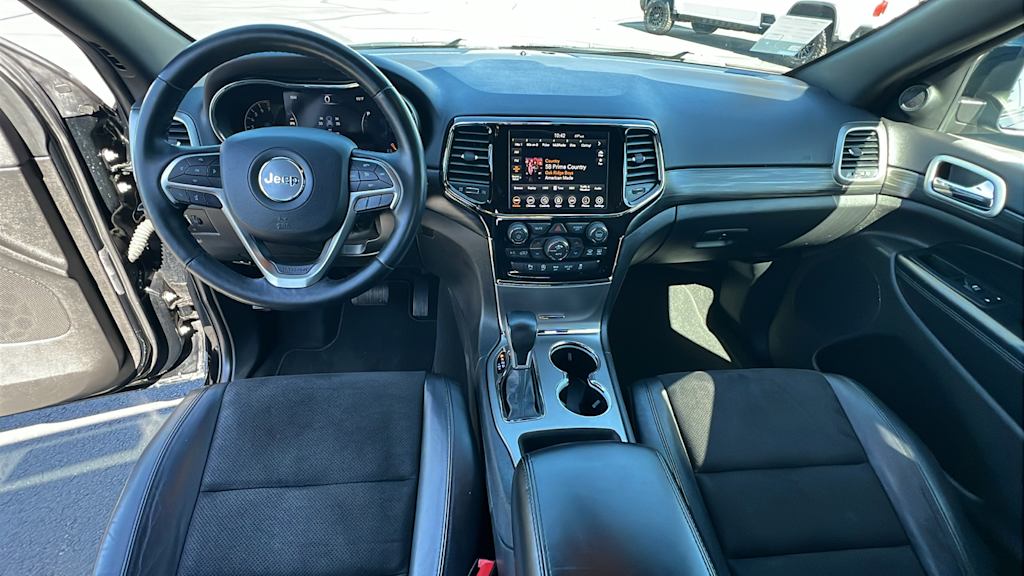 2020 Jeep Grand Cherokee Laredo 12