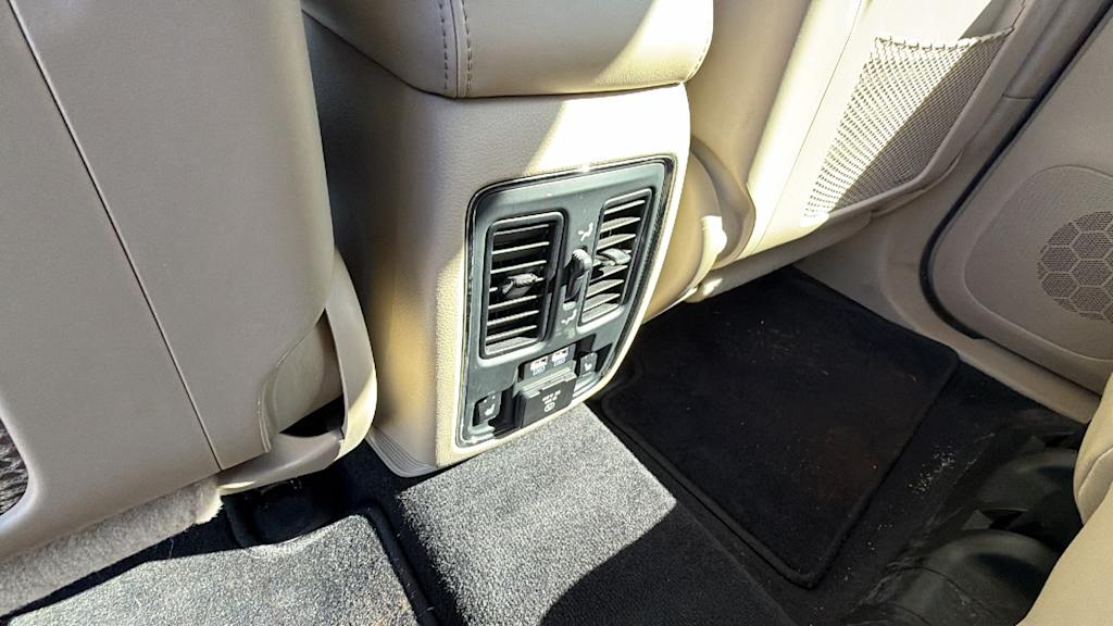 Thumbnail: 2014 Jeep Grand Cherokee - 21