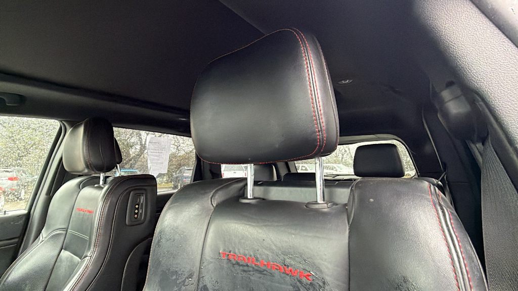 Thumbnail: 2017 Jeep Grand Cherokee - 17