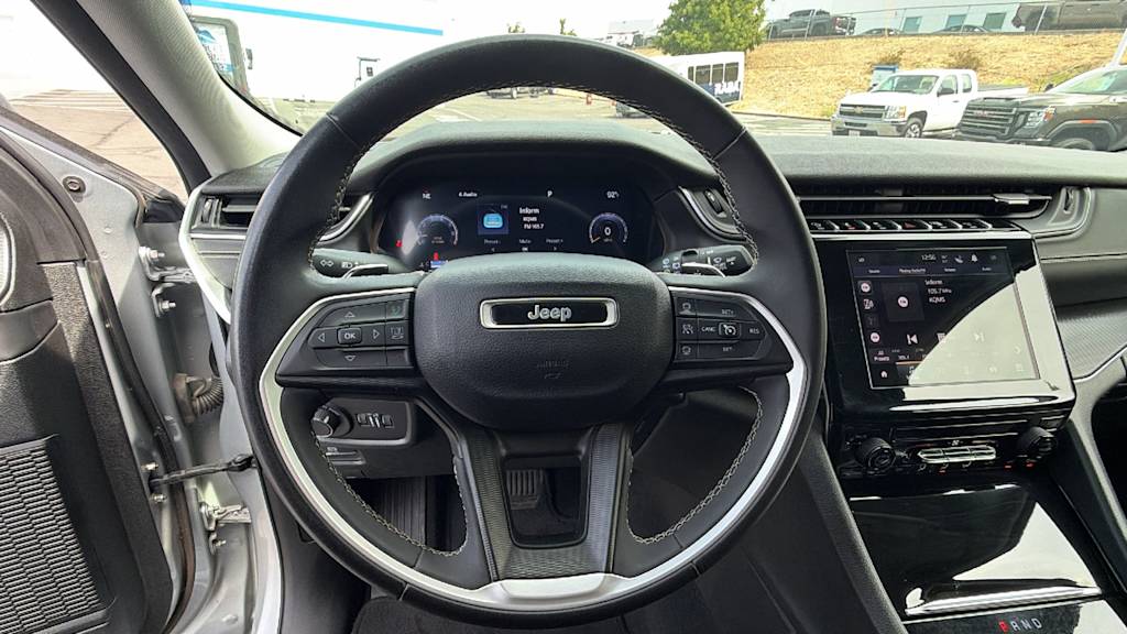 Thumbnail: 2023 Jeep Grand Cherokee - 8