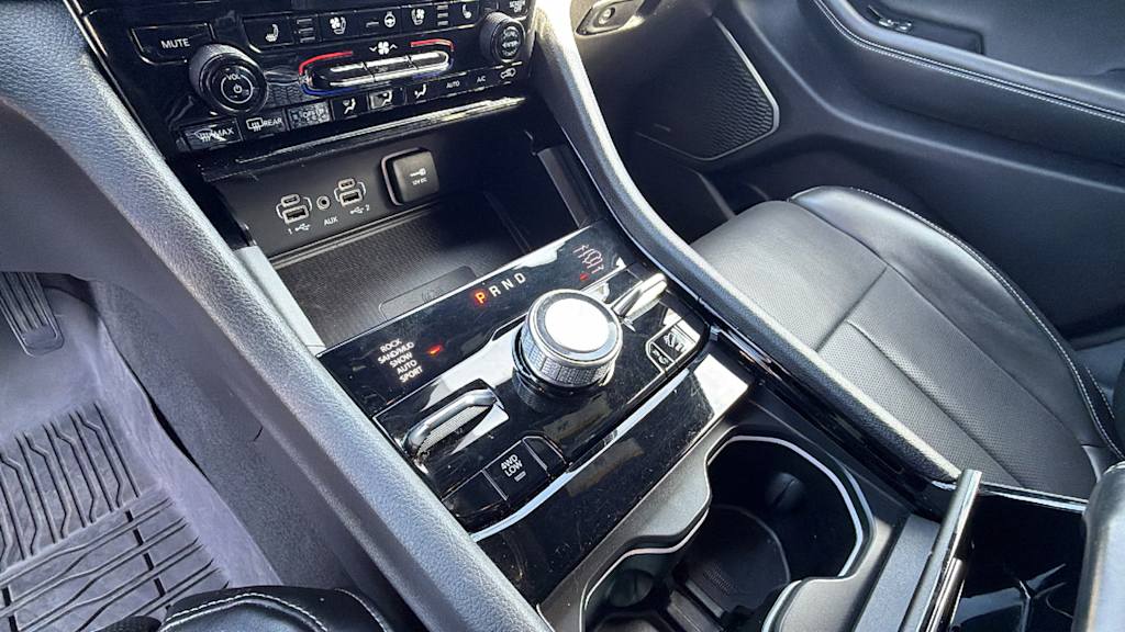 Thumbnail: 2023 Jeep Grand Cherokee - 14