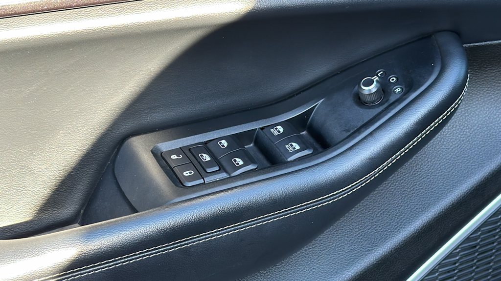 Thumbnail: 2022 Jeep Grand Cherokee L - 28