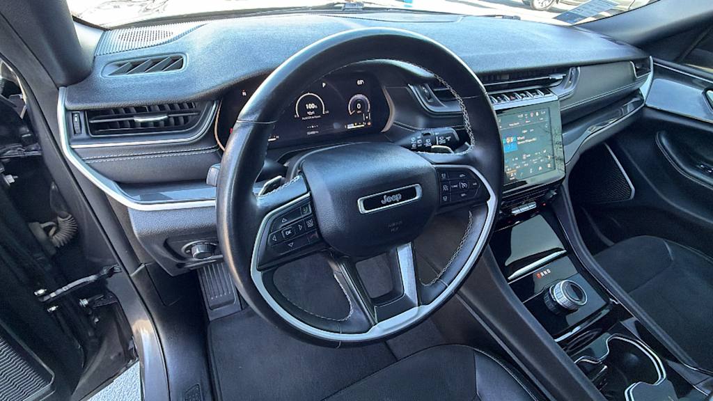 Thumbnail: 2022 Jeep Grand Cherokee L - 2