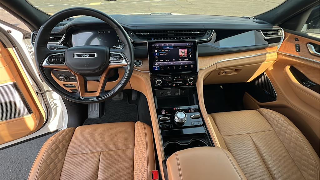 Thumbnail: 2023 Jeep Grand Cherokee - 13