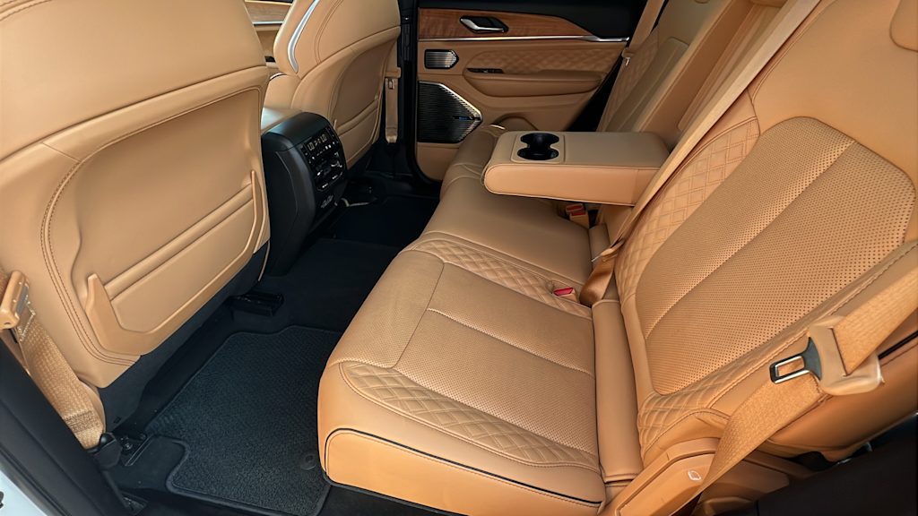 Thumbnail: 2023 Jeep Grand Cherokee - 12