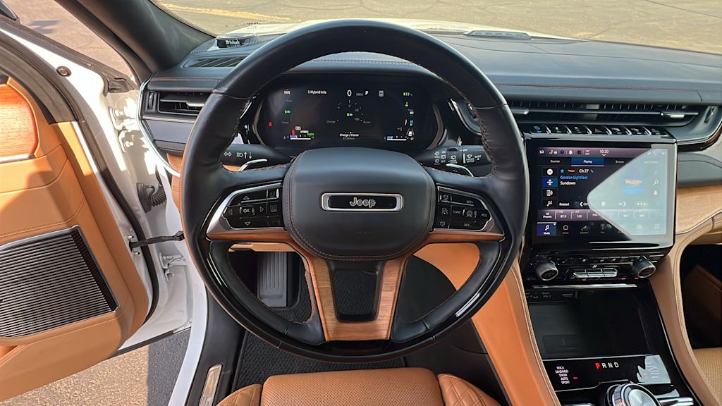 Thumbnail: 2023 Jeep Grand Cherokee - 9