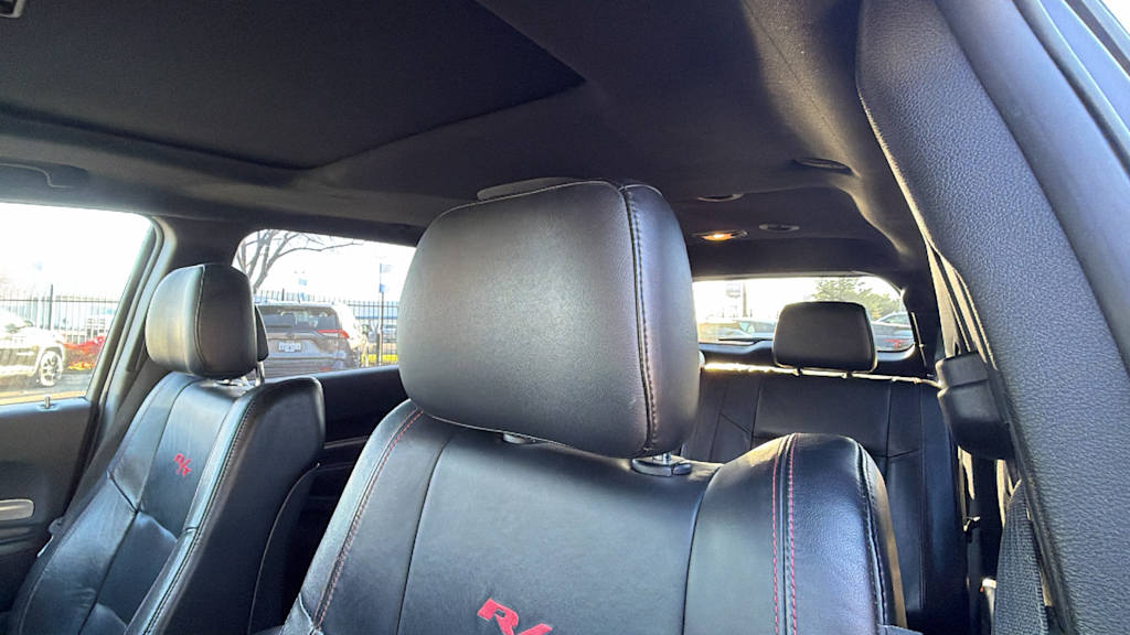 Thumbnail: 2016 Dodge Durango - 8