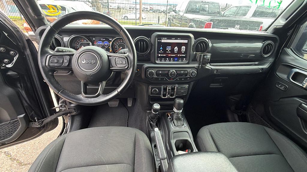 Thumbnail: 2021 Jeep Gladiator - 12