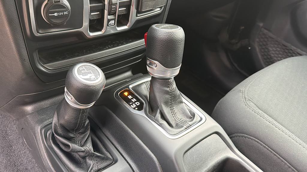 Thumbnail: 2021 Jeep Gladiator - 14