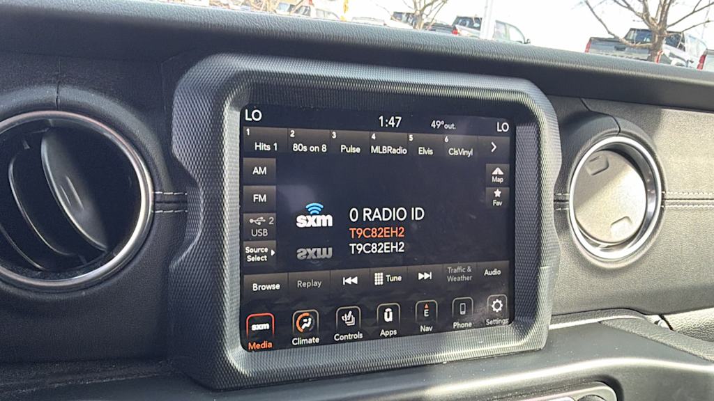 Thumbnail: 2022 Jeep Gladiator - 22