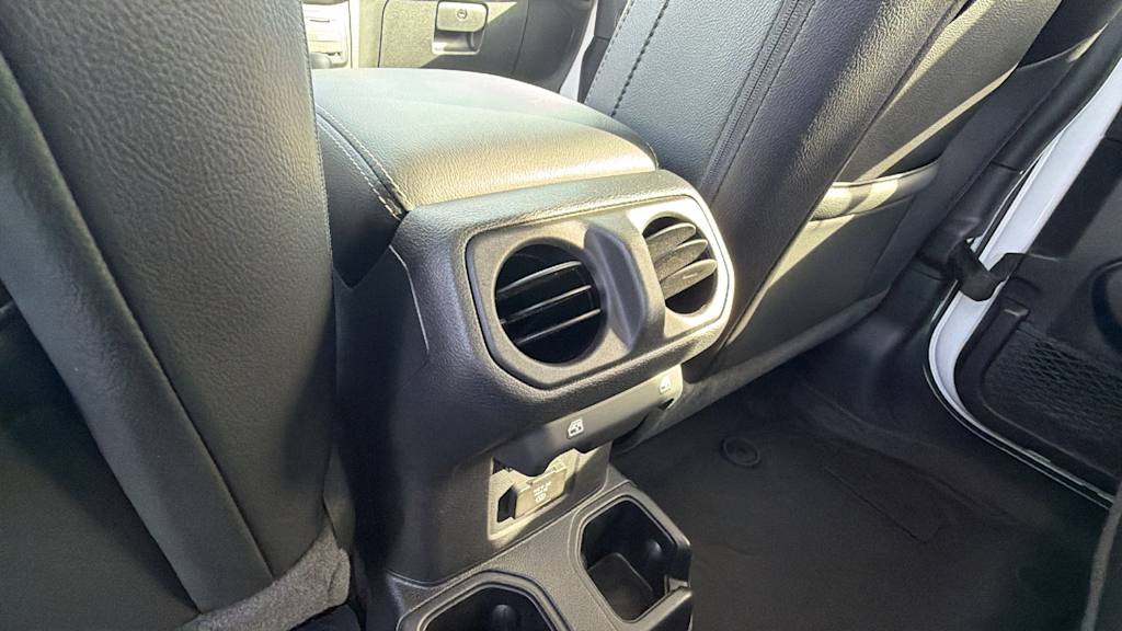 Thumbnail: 2022 Jeep Gladiator - 29