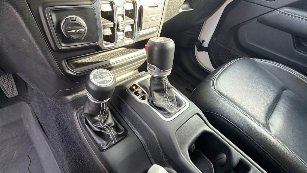 Thumbnail: 2022 Jeep Gladiator - 14