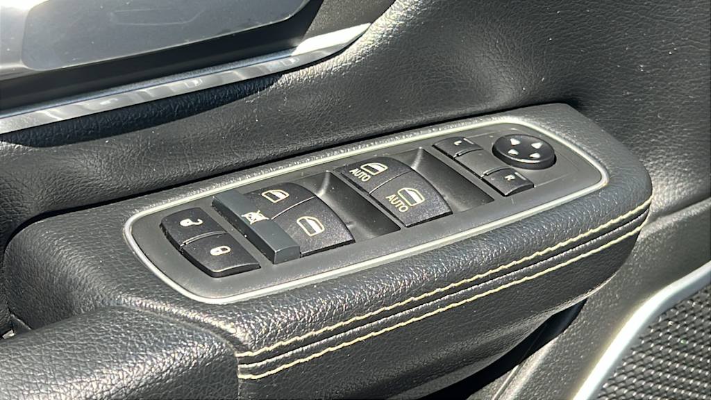 2020 RAM 1500 Laramie 28