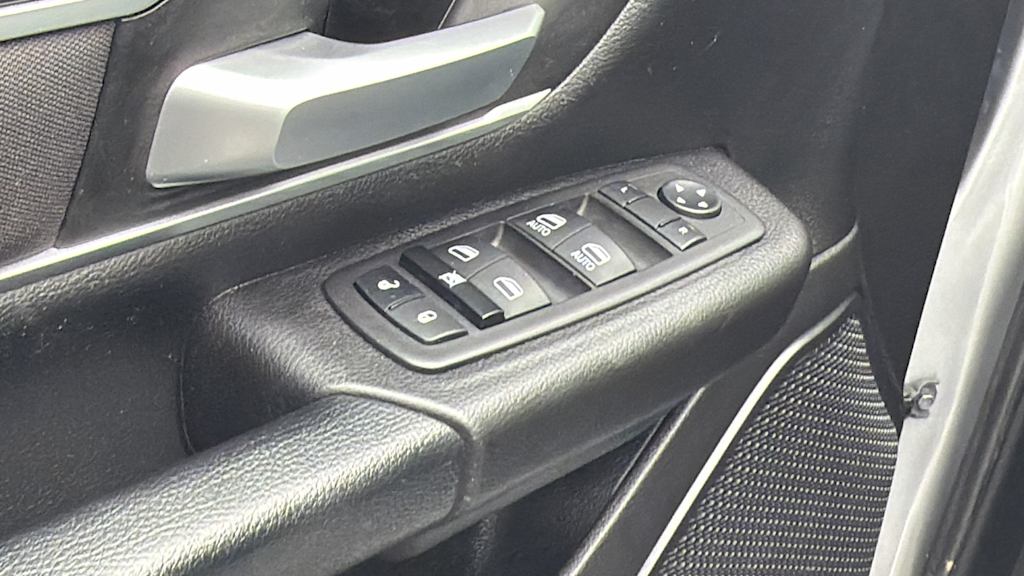 Thumbnail: 2023 RAM 1500 - 27