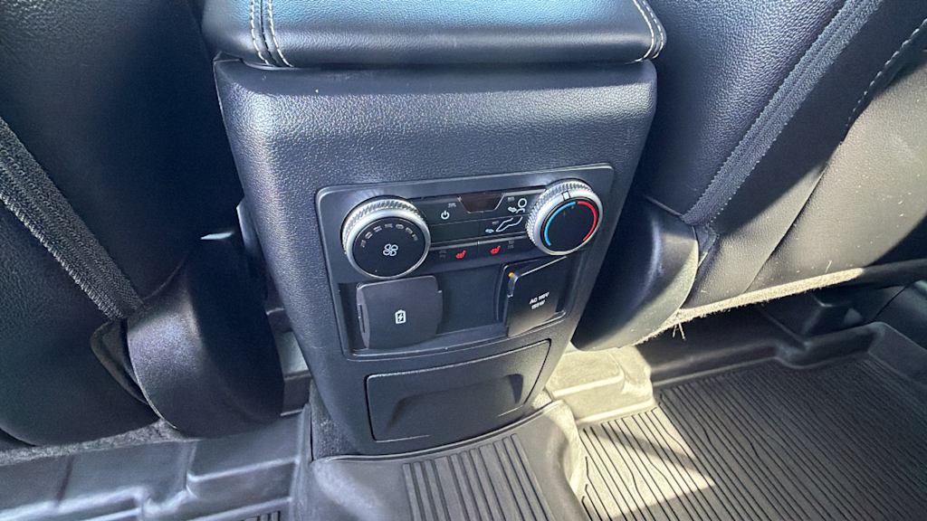 Thumbnail: 2022 Ford Explorer - 30