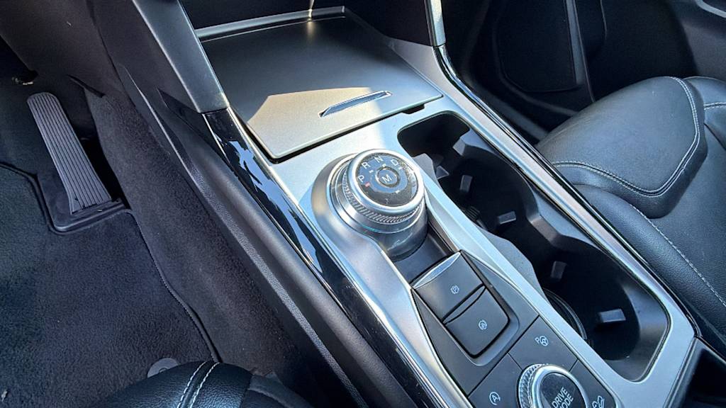 Thumbnail: 2021 Ford Explorer - 15