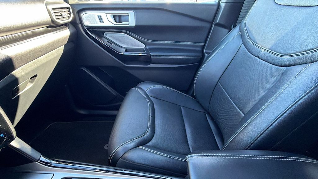 Thumbnail: 2021 Ford Explorer - 11